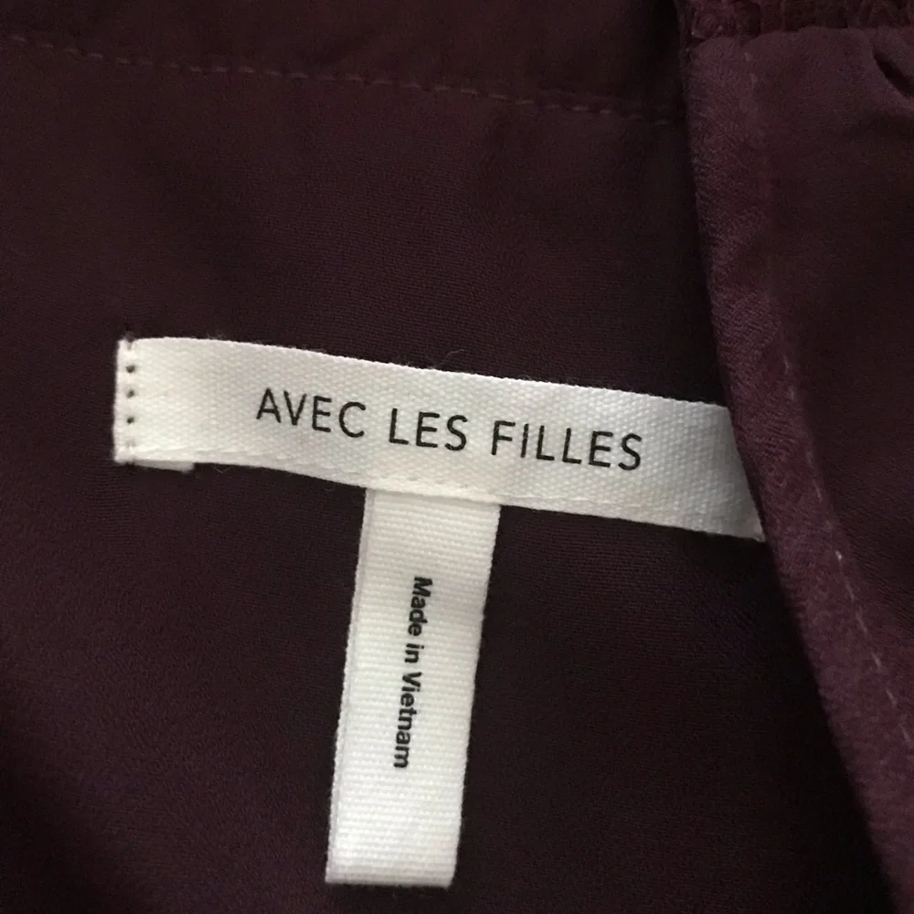 New avec les filled burgundy bell lace sleeve shift dress in size 4 - Picture 8 of 8